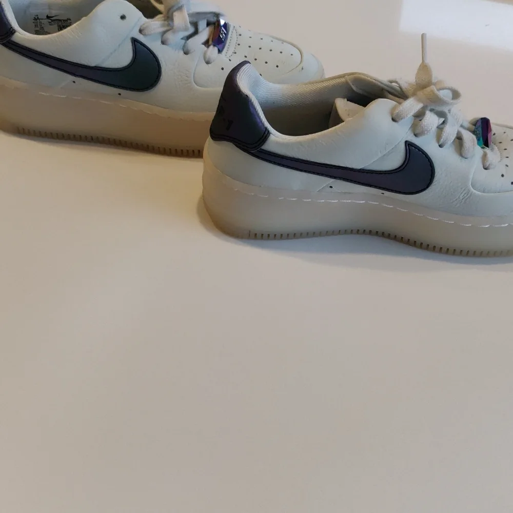 Nike Women's Sneakers White and Black - Picture 5 of 7